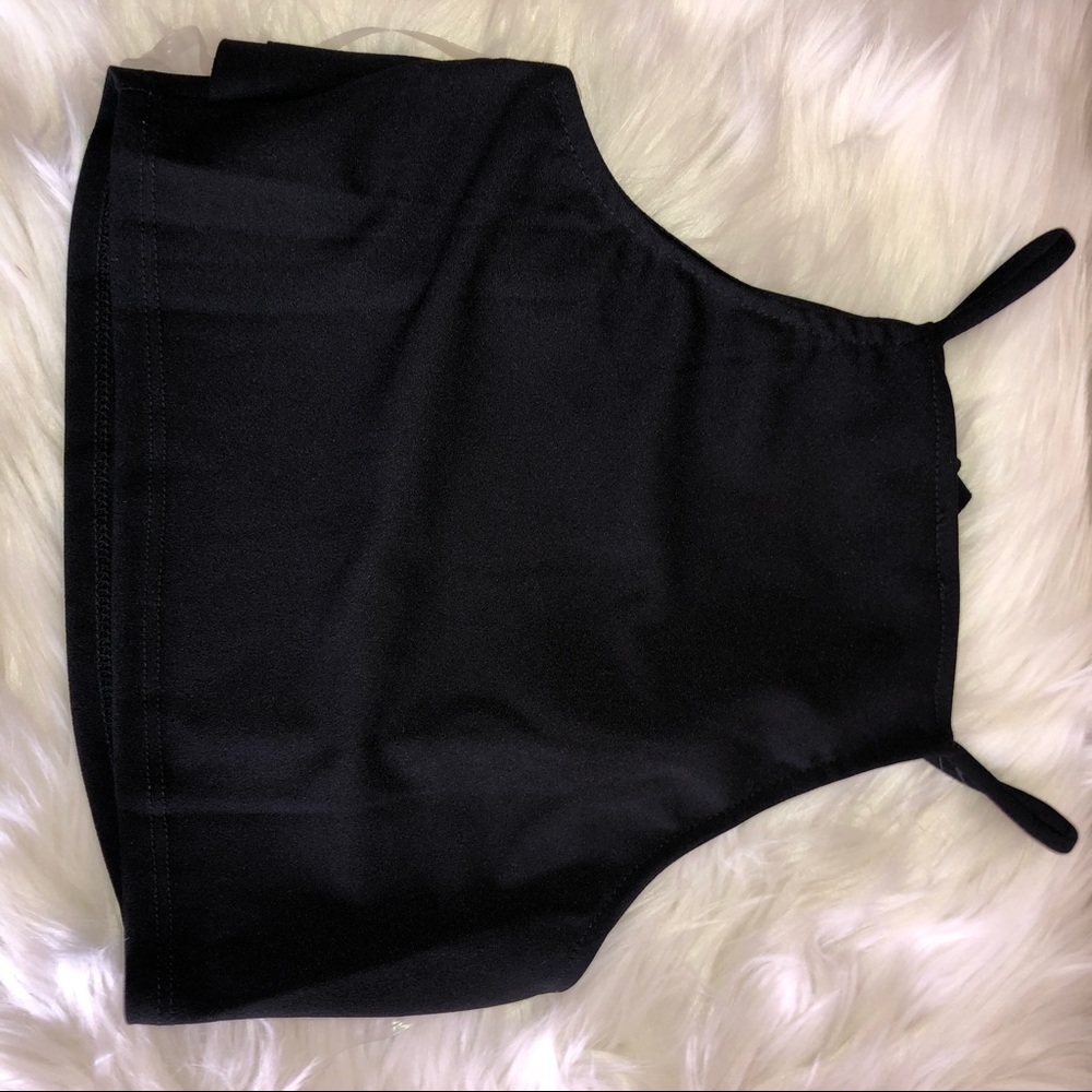 Blueblush black Ruffled crop top - Picture 3 of 4